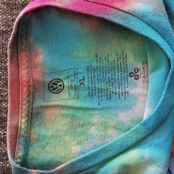 VW brand tye dye t-shirt Size XL - Picture 4 of 4